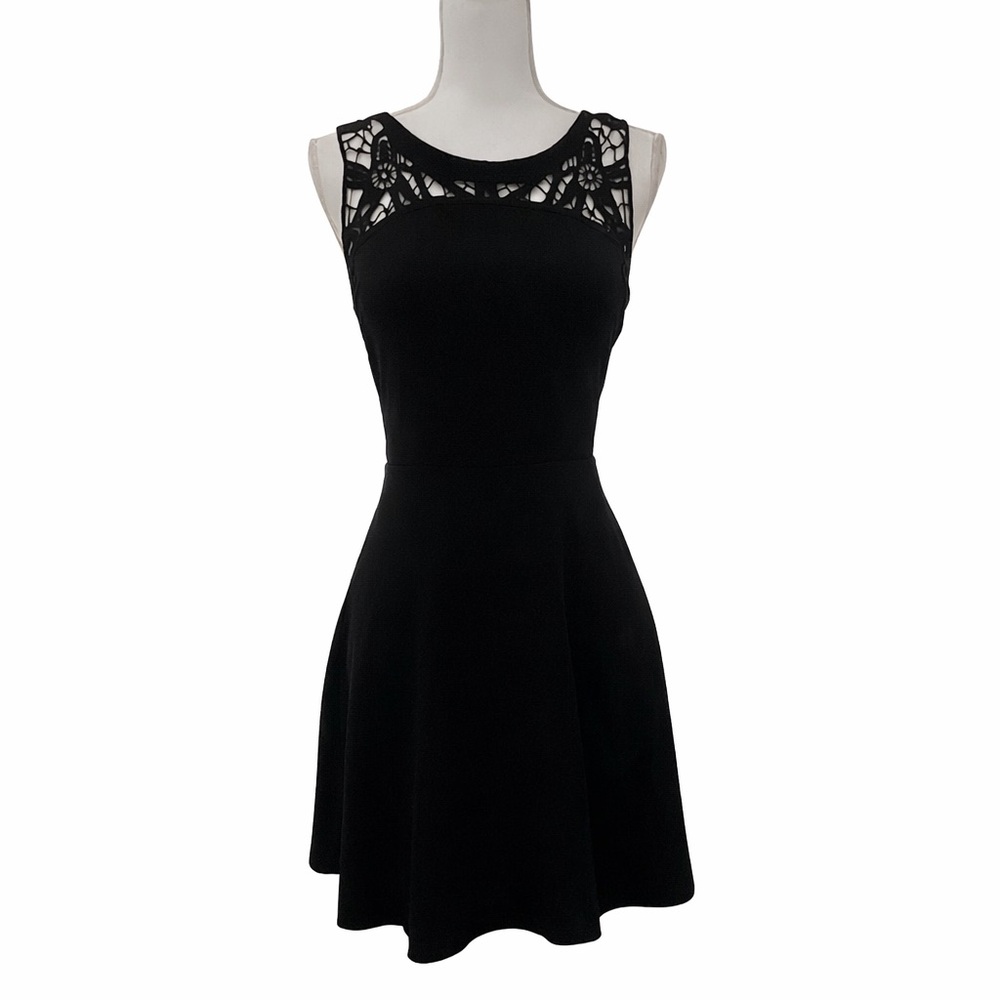🖤 Little Black Dress by LUSH – Size Medium M 🖤
